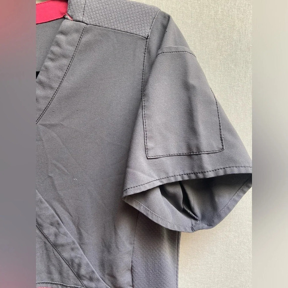 CARHARTT Women’s Force Cross Flex Scrub Top Dark Gray Pink Size S - Picture 6 of 10